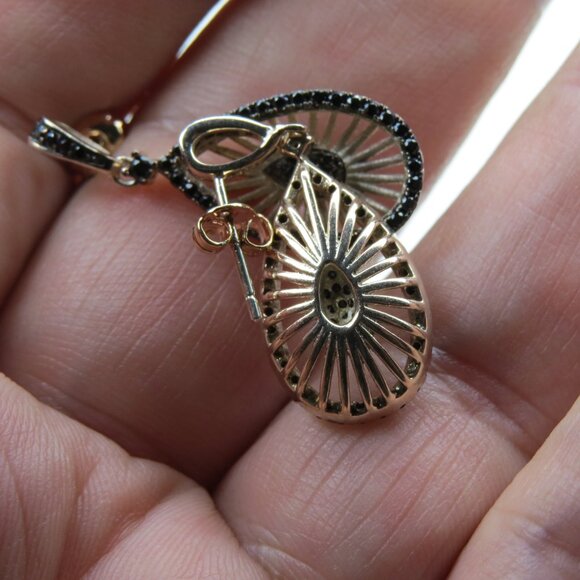 Sterling Silver 18k rose plated Earring - Picture 4 of 4